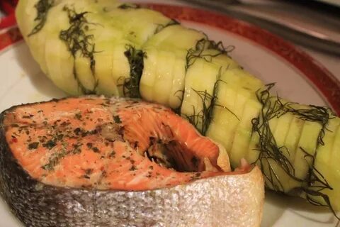 Стейки щуки в духовке
