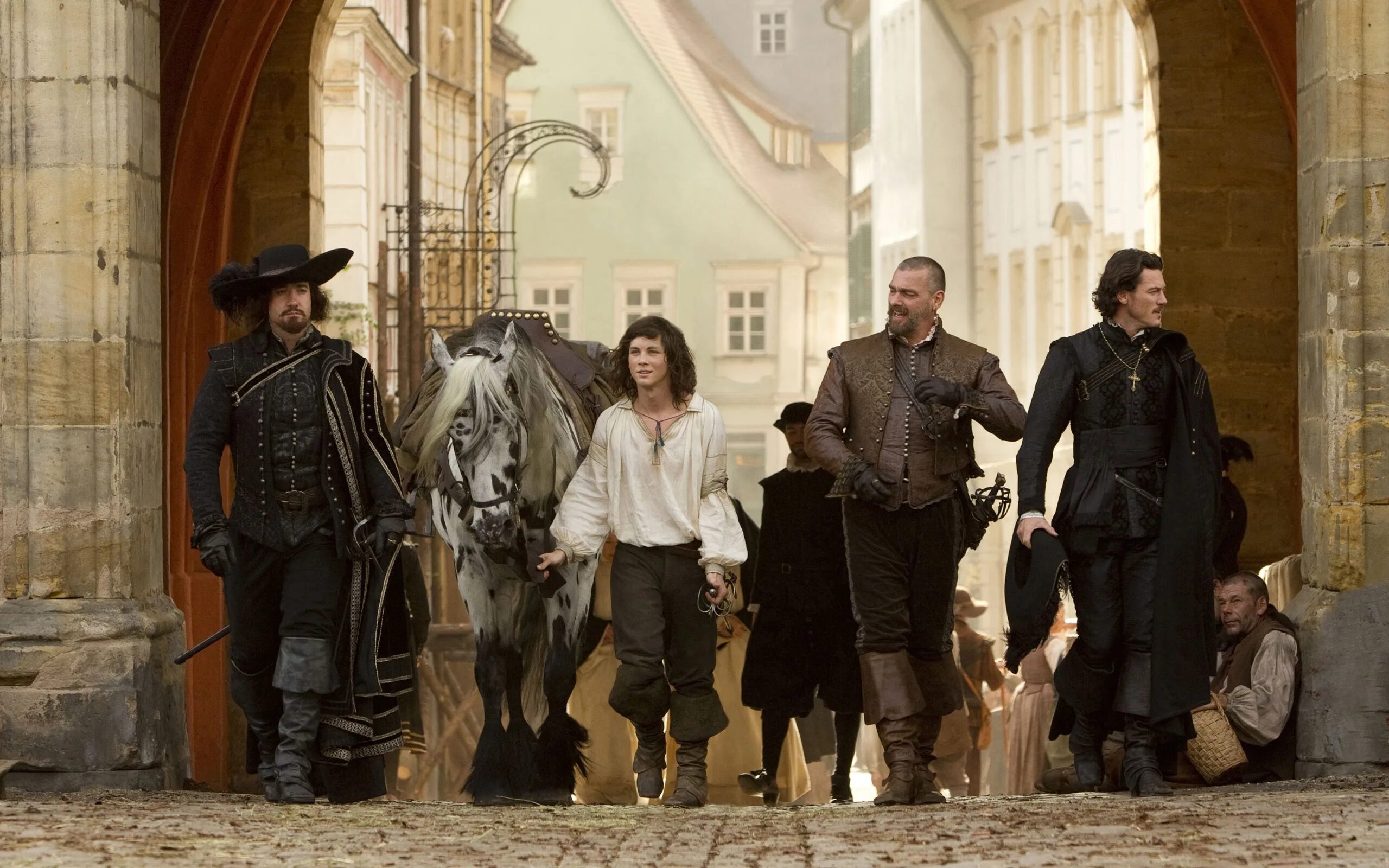 Три мушкетера 23. Три мушкетера 2011. три мушкетера (the three musketeers, 2011). мадс миккельсен мушкетеры. мушкетеры 2011 атос.