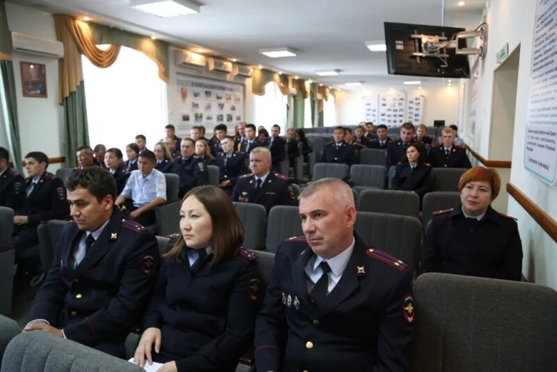 Полиция горно алтайск. МВД по Республике Алтай Горно-Алтайск. МВД Республики Алтай. Сотрудники МВД Горно Алтайск.