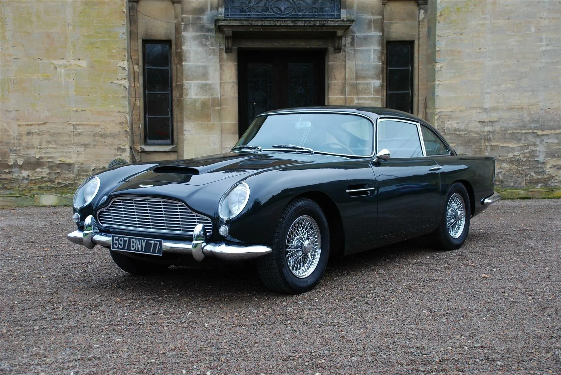 B o car. Aston Martin db5. Aston Martin db5 1964 года.