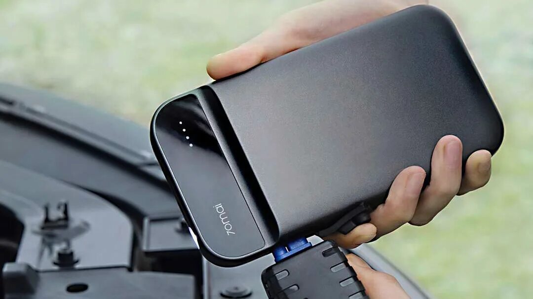 Xiaomi jump starter. Пуско-зарядное устройство xiaomi 70mai. 70 mai jump starter упаковка. Jump starter 70mai 11000 мач. Пусковое устройство xiaomi 70mai.