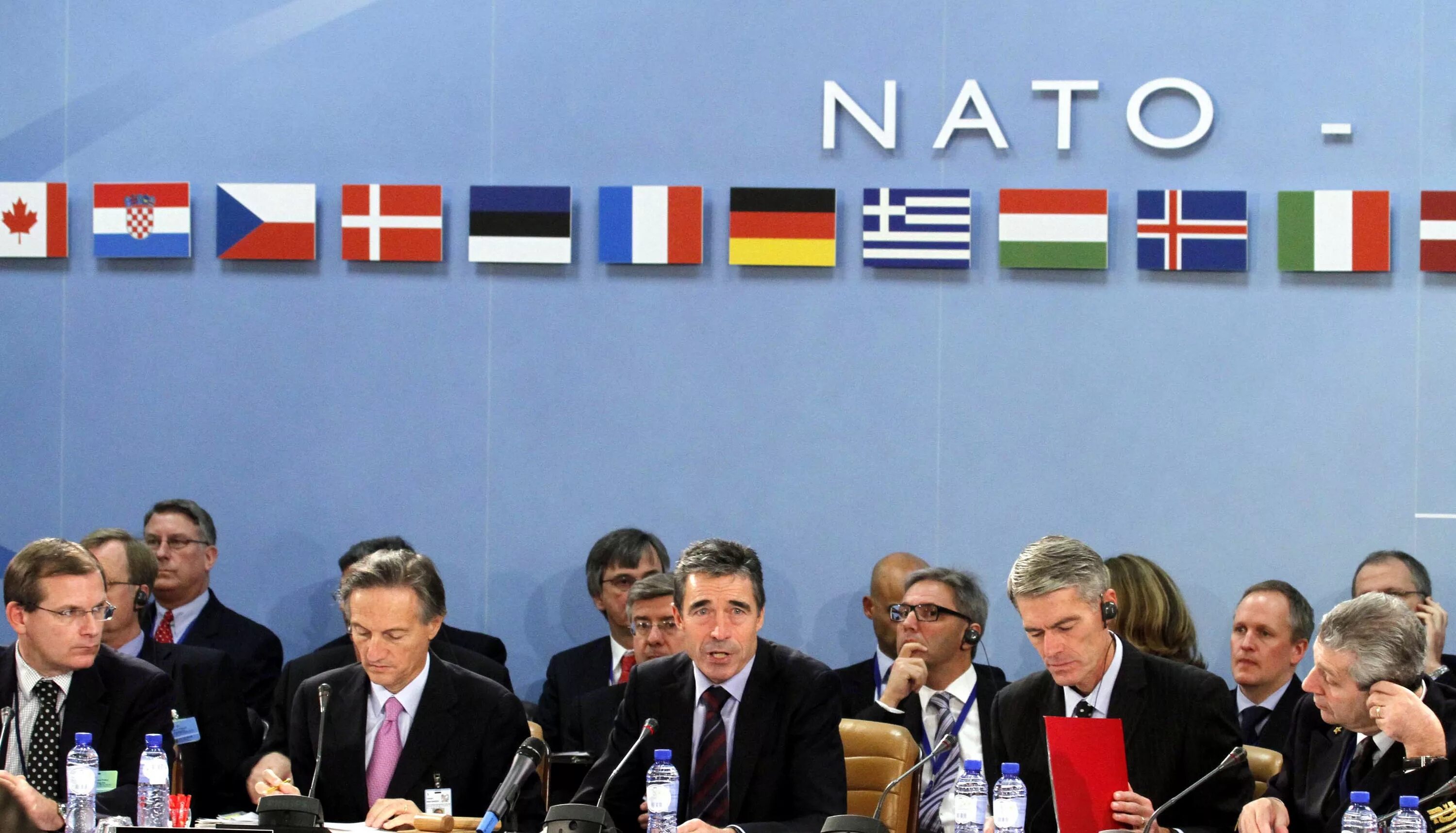 Нато 32. Саммит НАТО. Претенденты в НАТО.