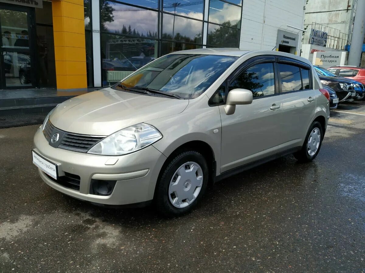 Ниссан тиида хэтчбек 2008. Тиида 2008. Nissan Tiida 2008. Ниссан Тиида 2008 хэтчбек. Nissan Tiida 2008 хэтчбек 1.6.