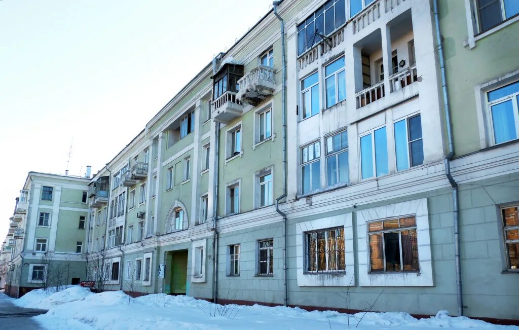 Где в барнауле можно поменять. Жилплощадка барнаул. Где в барнауле можно купить книги. Барнаул куда сходить коллаж. Барнаул фото.