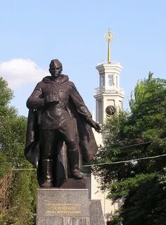 Памятники в донецке