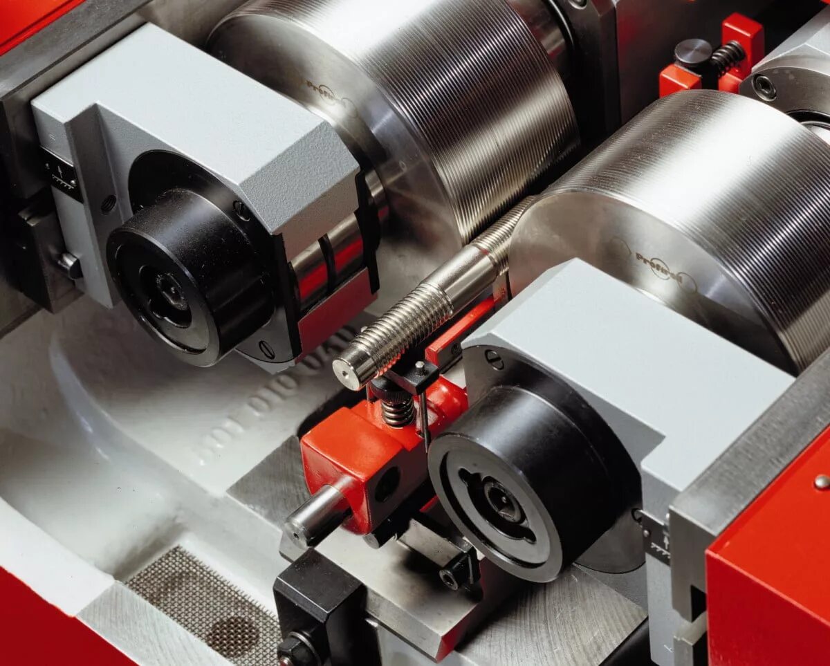 Изготовление мини станков. Станок для накатки резьбы. Изготовление мини станков. Токарная приставка для дрели фирмы wolfcraft. Оборудование для производства.