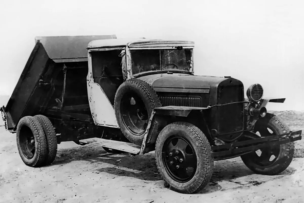 Газ-410 самосвал. Шасси газ-аа полуторка. Газ 410. Газ аа самосвал. Выставка автопром 84 фото.