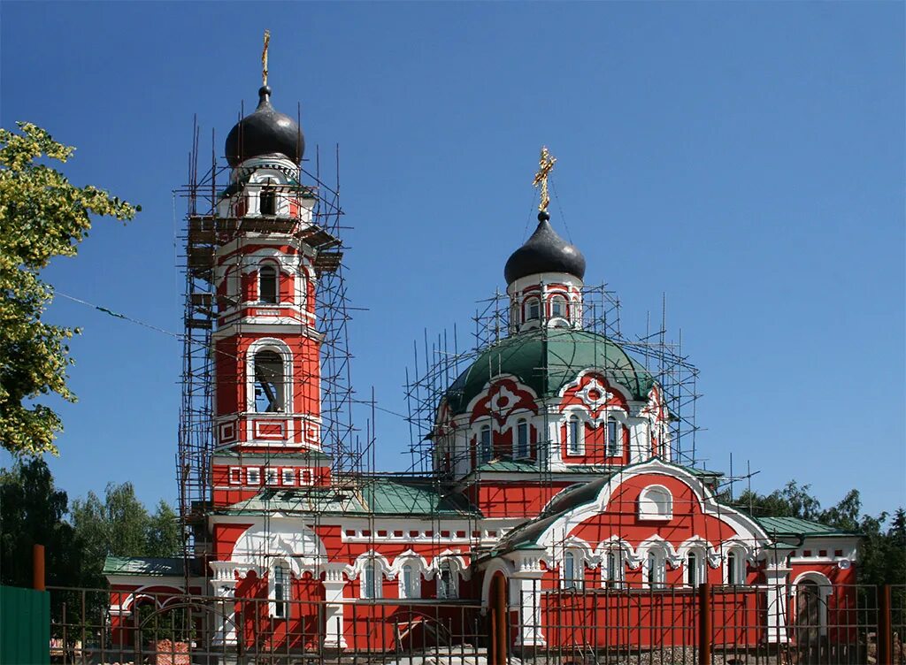 Растения раменского района московской области. Храм Архангела Михаила Константиново Раменский. Храм Архангела Михаила Раменского района. Церковь Архангела Михаила в Константиново. Константиново (Раменский район).