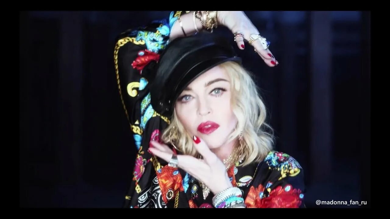 Madonna crave. Мадонна back that up to the Beat. Madonna ko'rpallar. Madonna - la Isla Bonita (Dim Zach Edit). Madonna back that up