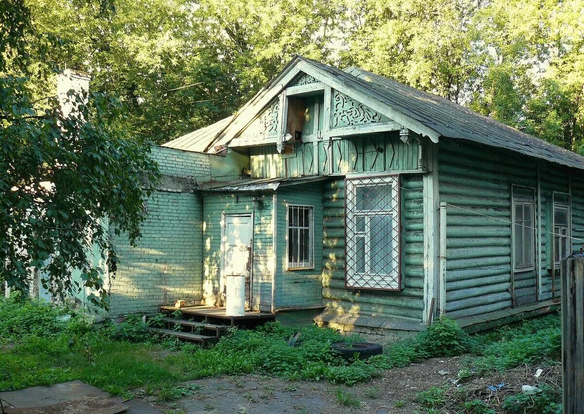 Дома 80х. Дача Гиппиус Прибытково. Стародачное Абрамцево. Старый дачный домик. Старинные дачи.