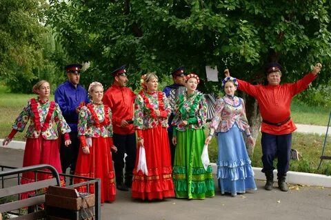 Ансамбль шире