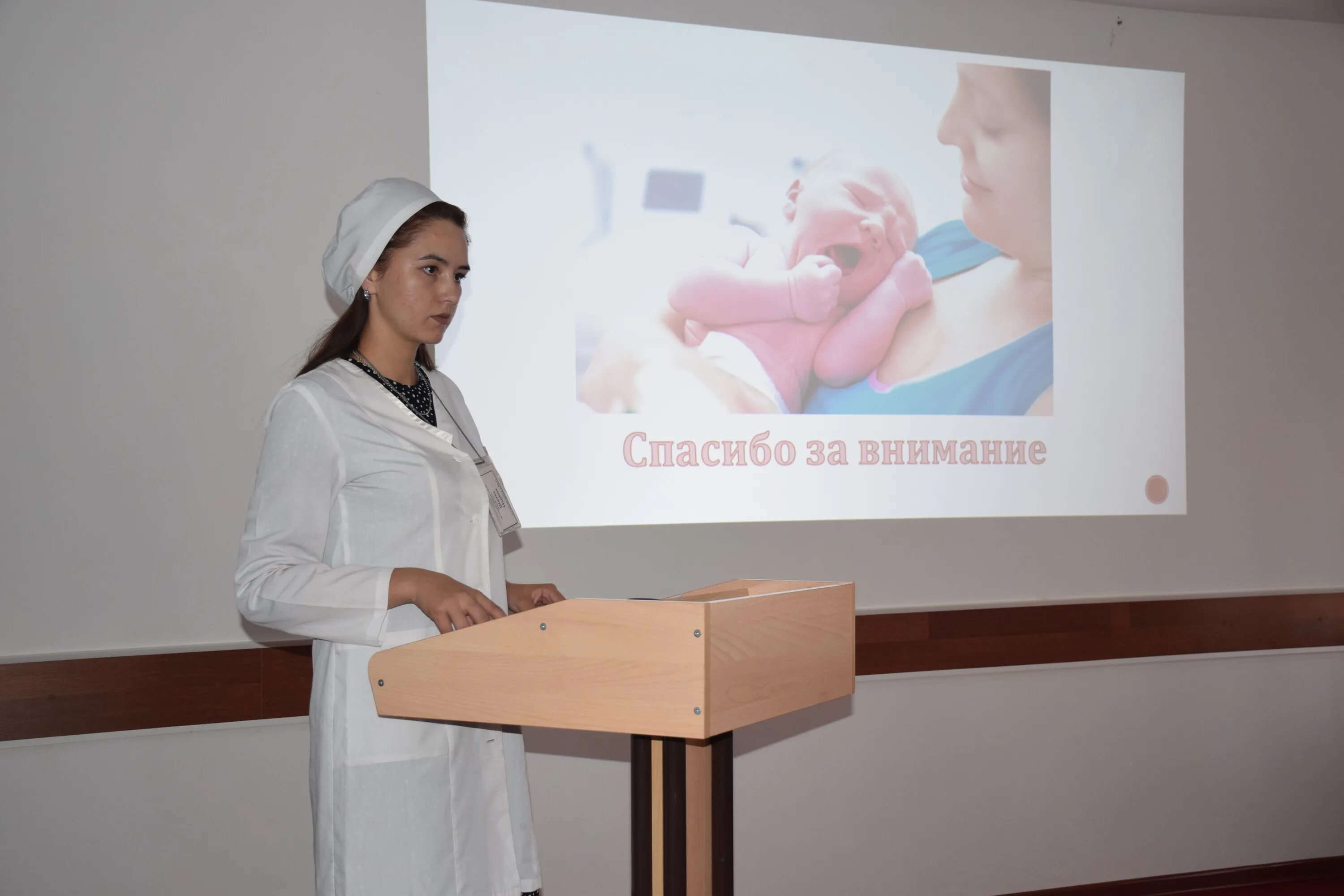 Горно алтайск мед. Лечебное дело акушерское дело. ВКР акушерское дело. Медицинский колледж акушерский.