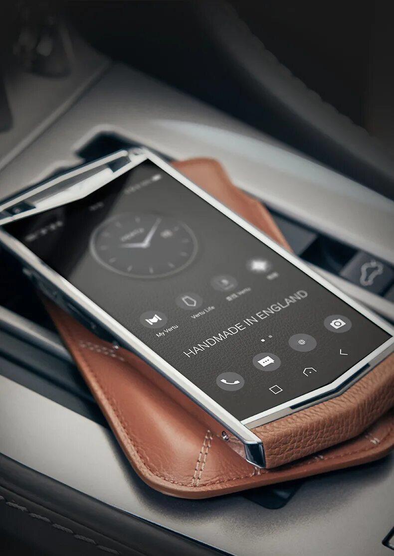 Vertu signature cobra. Верту за 1000000. Vertu 2. Vertu aster luxury. Телефон то хороший дорогой.