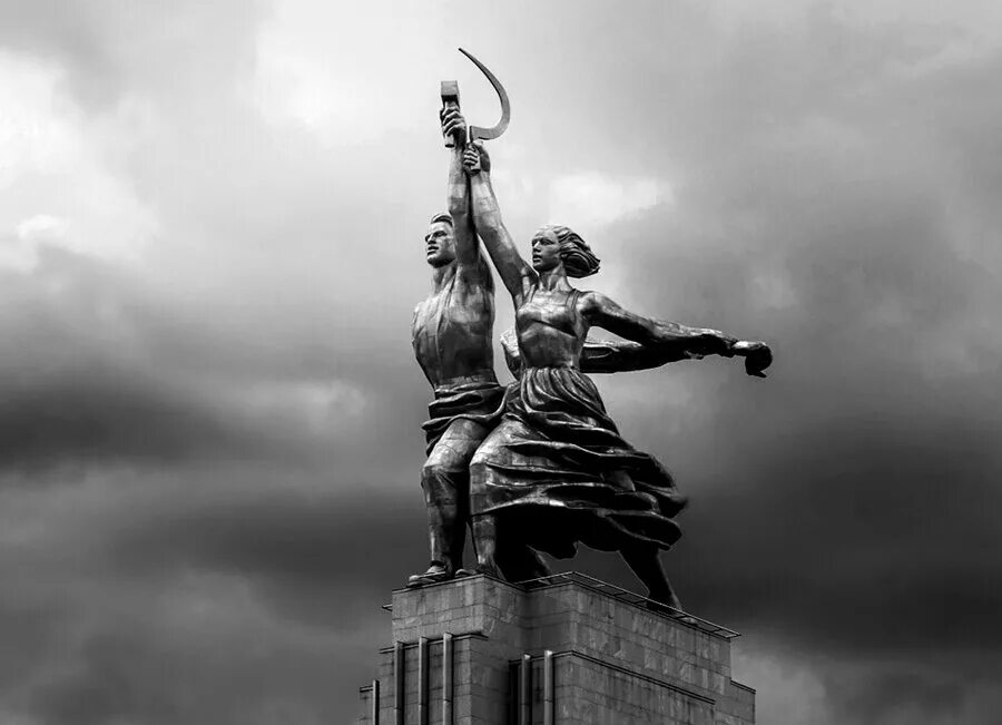 Рабочий и колхозница выставки 2025. Монумент «рабочий и колхозница» веры мухиной (1937). памятник веры мухиной рабочий и колхозница. вера мухина колхозница и рабочий 2025-. полухин &quot;рабочий и колхозница&quot;.
