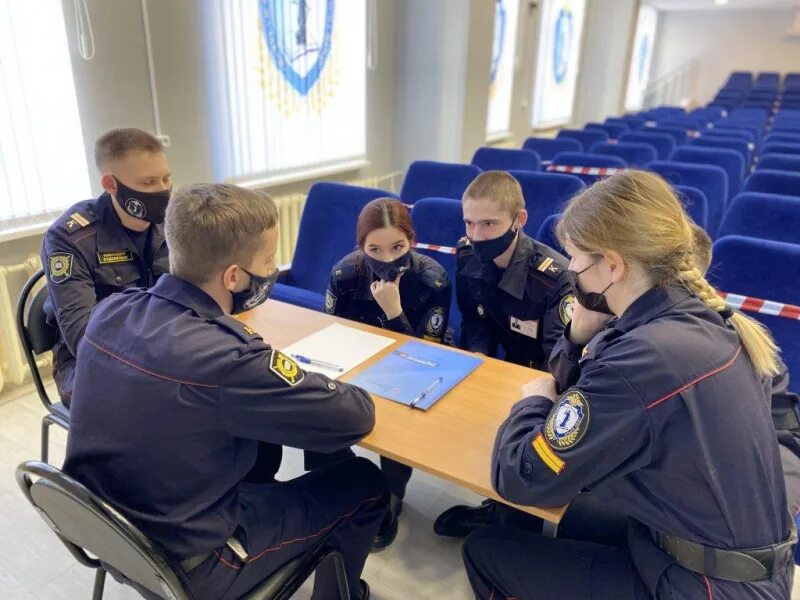 Колледж полиции. Полицейский в школе. Полицейский колледж в Москве. Колледж полиции 1. Сайт полицейского колледжа