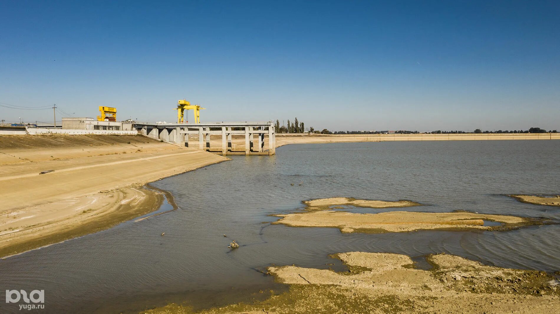 Краснодарское водохранилище на реке Кубани. Краснодарское водохранилище обмелело. Кубанское водохранилище Краснодар. Краснодарское море водохранилище. Уровень воды в реке кубань в краснодаре