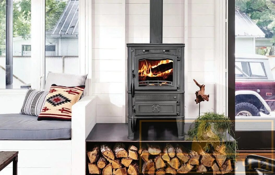 What It’s Like to Move From a Big City to a Rural Log Cabin Log cabin interior, 