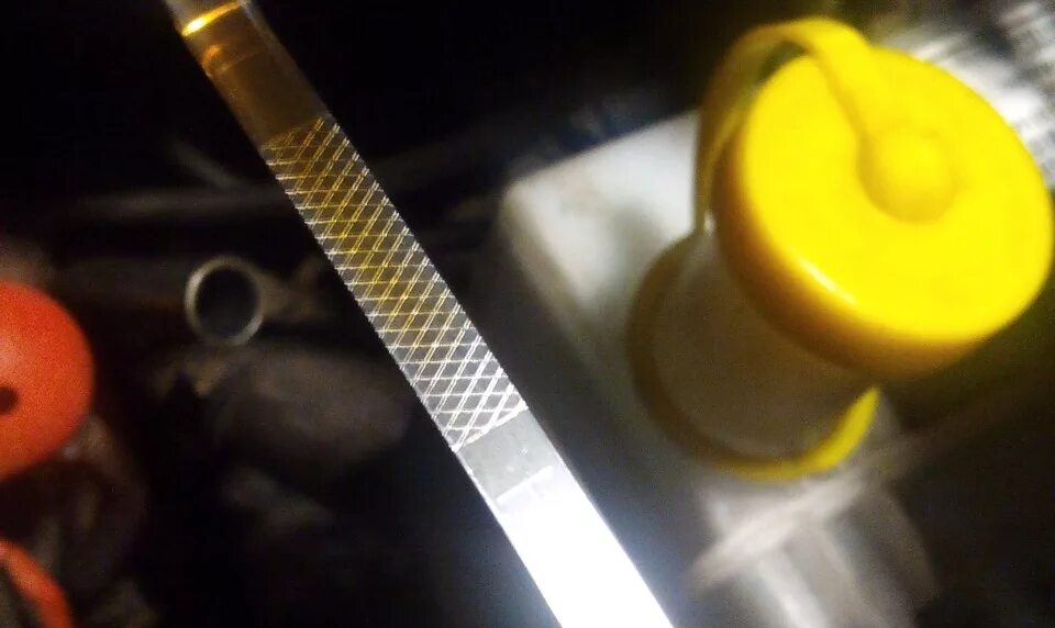 Уровень масла ниссан х-трейл т31. Щуп масляный ниссан кашкай j11. Масляный щуп ниссан альмера н16. Щуп ниссан альмера 1 8. Уровень масла в двигателе ниссан.