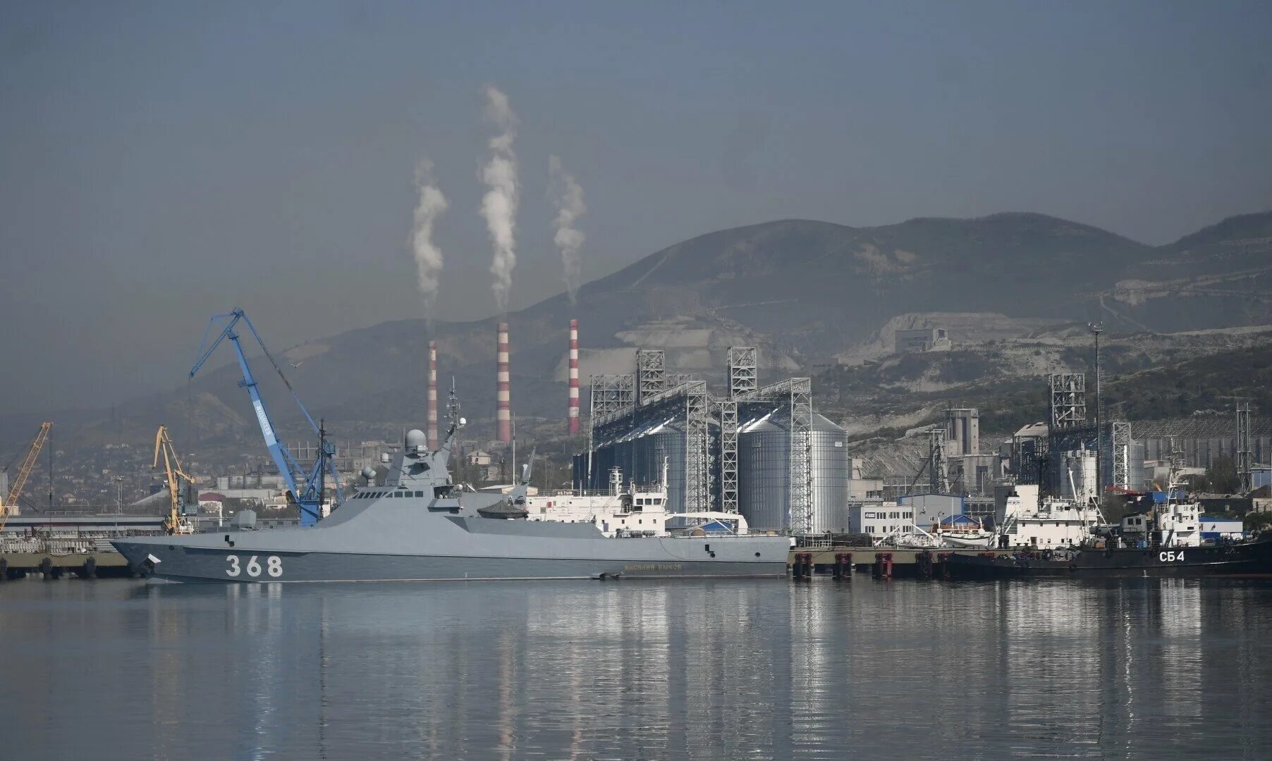 Армейский новороссийск. Новороссийск база ВМФ. НВМБ Новороссийск. Новороссийск Военная база ВМФ. Новороссийская морская база.