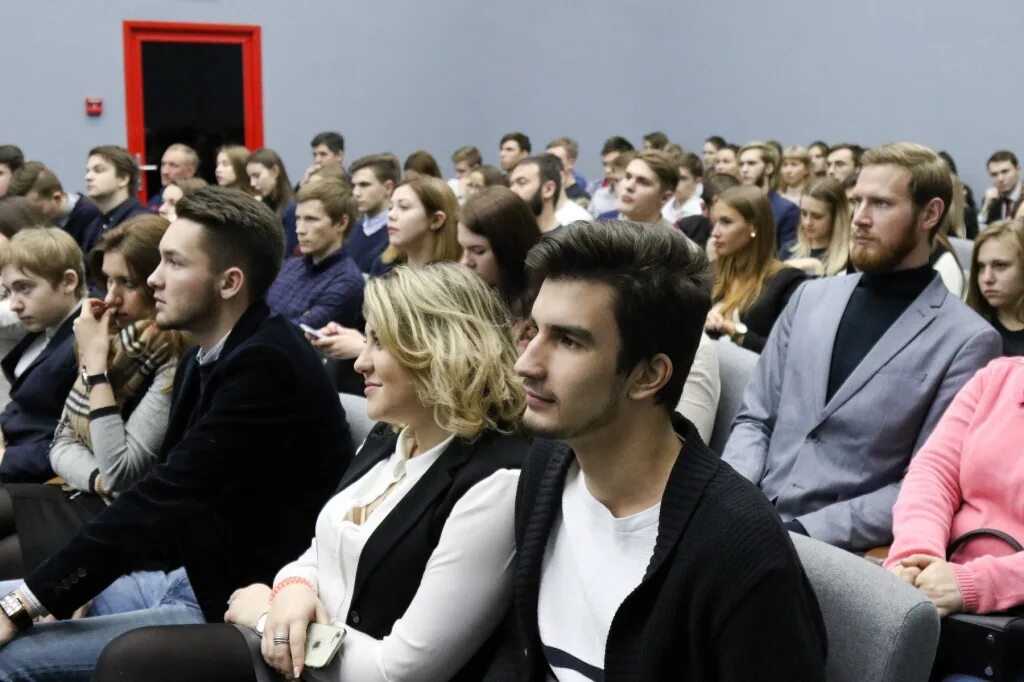 Состоялась встреча клуба. Великая библиотека. Состоялась встреча клуба. Администрация города салават. Состоялась встреча клуба.