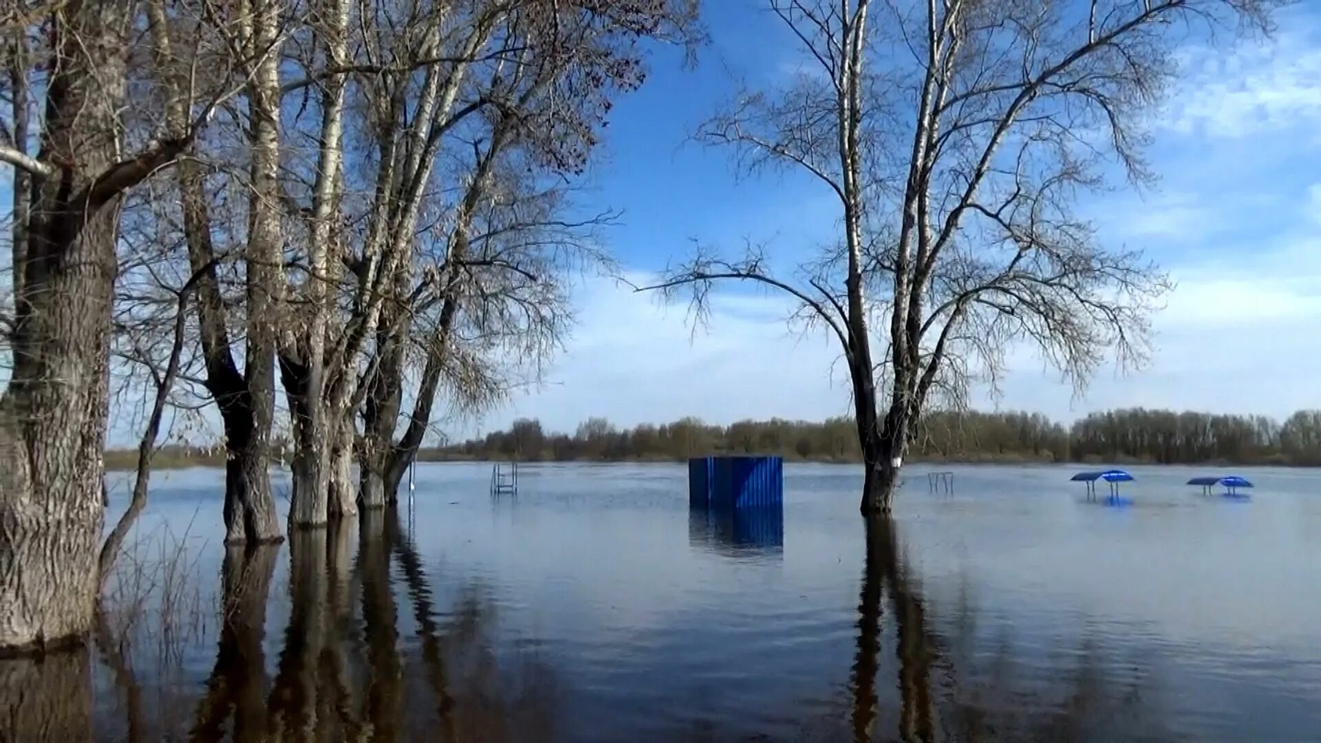 Уровень клязьмы во владимире. Река Клязьма в Вязниках. Разлив реки Клязьма Дубрава. Клязьма разлив 1994.