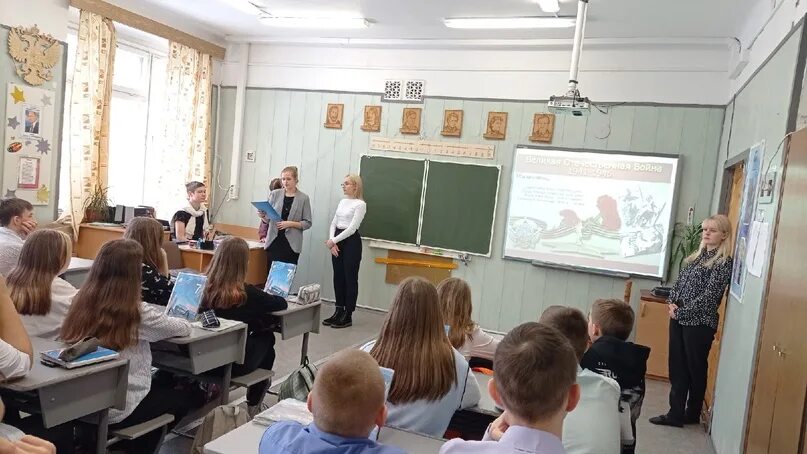 Вечерняя школа кыштым. Школа 13 кыштым. моу сош номер 13 города кыштым. школа 10 кыштым. директор 2 школа кыштым.
