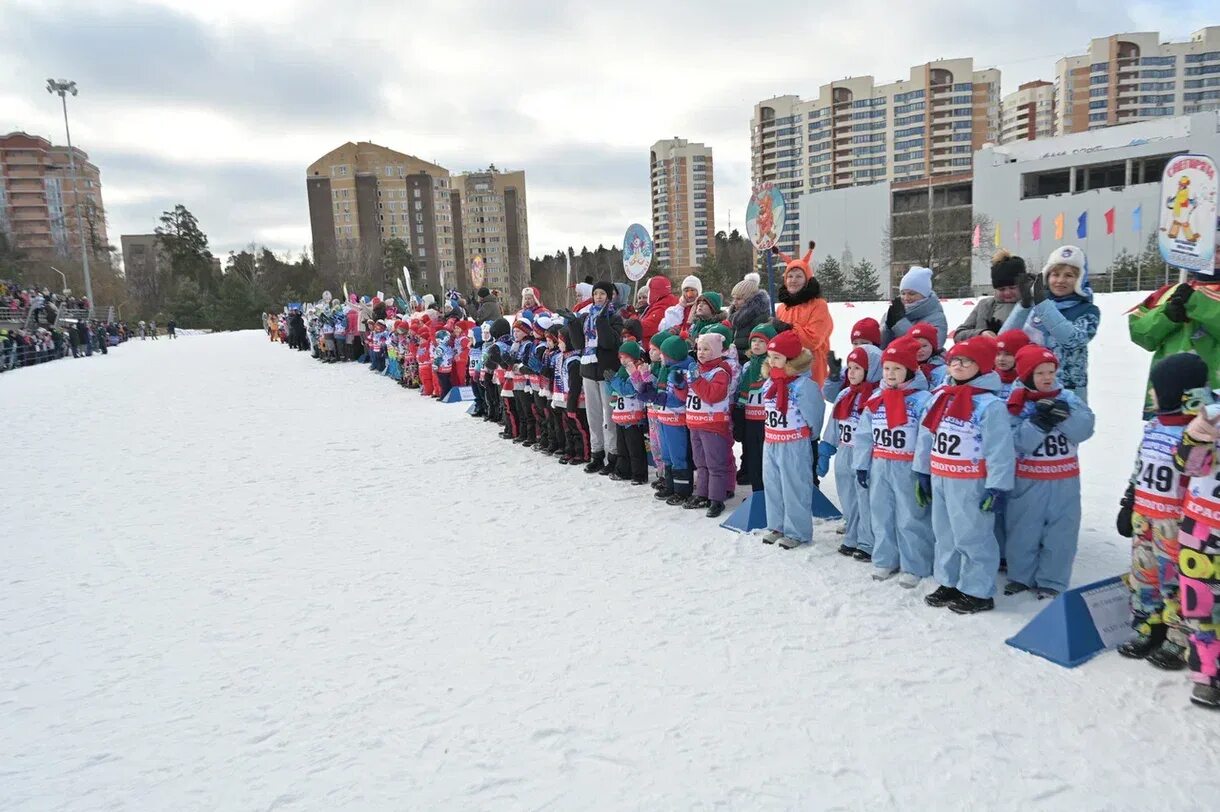 детский лыжный фестиваль крещенские морозы 2023 красногорск. детский фестиваль крещенские морозы. крещенские морозы лыжная гонка. альберт вахрушев лыжник. крещенские морозы 2022 лыжные гонки в красногорске.