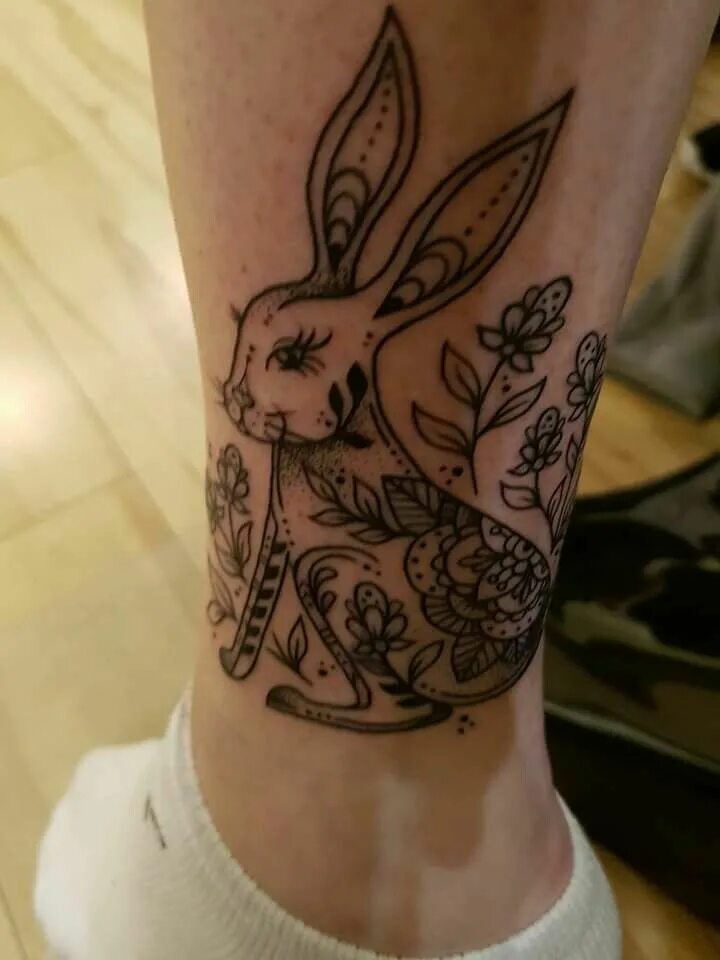 Тату зайчик. Тату заяц. Bunny tattoo. Bunny tattoo. Тату заяц.