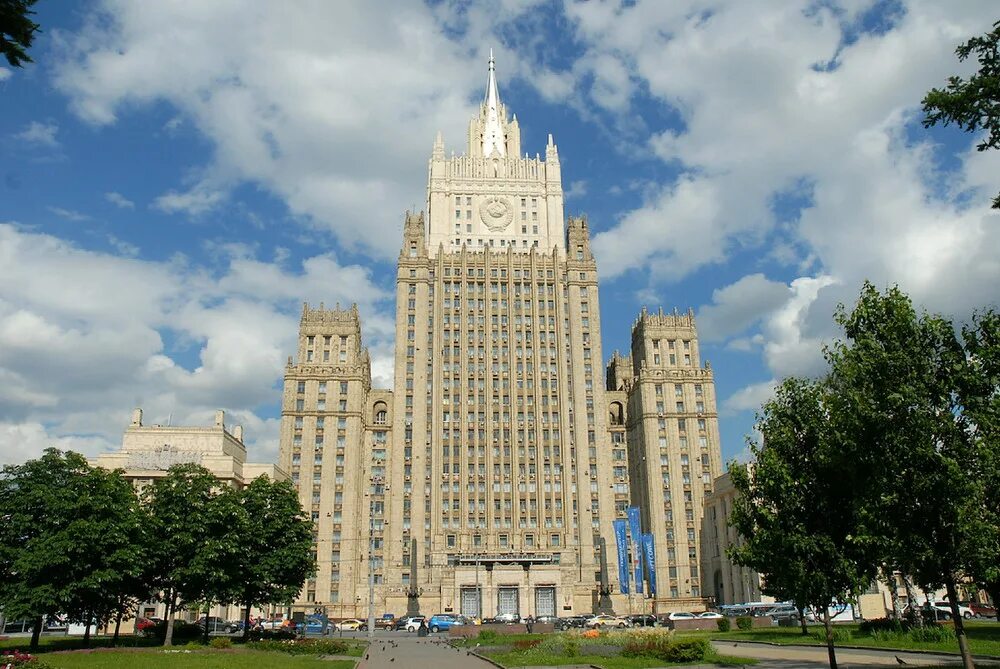 Мид 8. Мид россии здание. Сталинская высотка в екатеринбурге. Мид 8. Мид швеции здание.