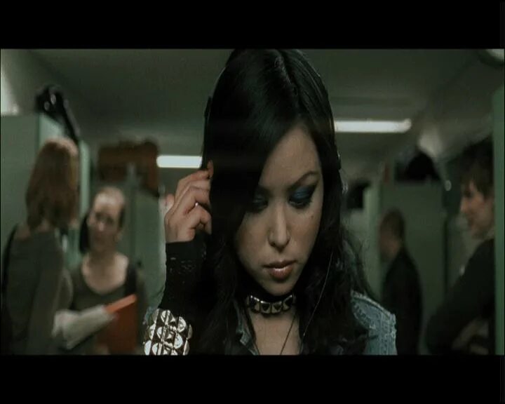 аллилуйя песня пентатоникс. клип аллилуйя. девочка поет в колодец песню hallelujah. аллилуйя фото. клип аллилуйя.