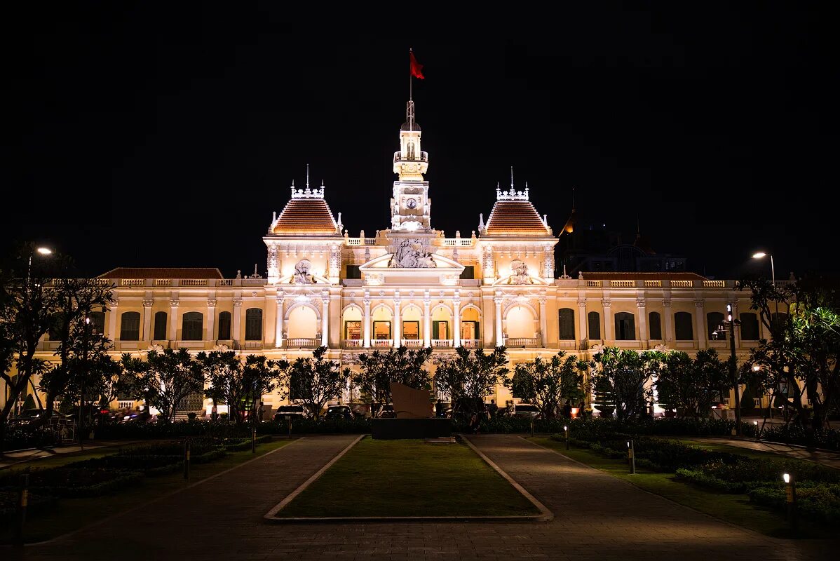 хошимин человек. хошимин край. хошимин лидер. Ho chi minh city hall. сколько времени в хошимине.