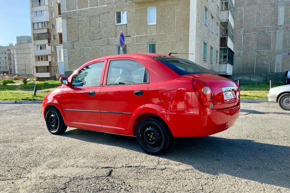 работник культуры в москве. разбитая тойота корса. ваз 2114 2011. 79 тыс. Chery qq6 2008.