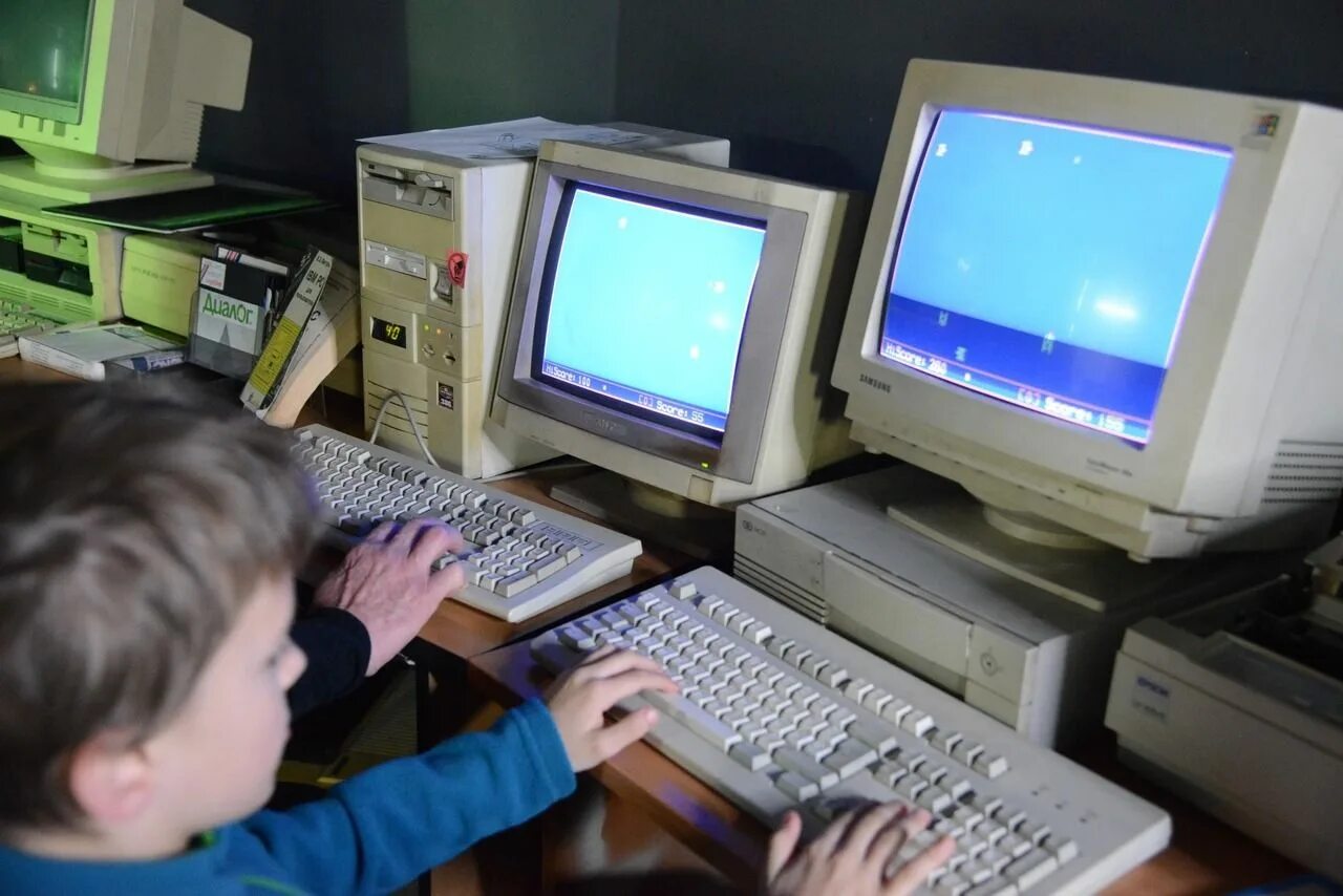 Где появился компьютер. Самый первый компьютер. Первый компьютер в России. Музей компьютеров и видеоигр. Виртуальный компьютерный музей.