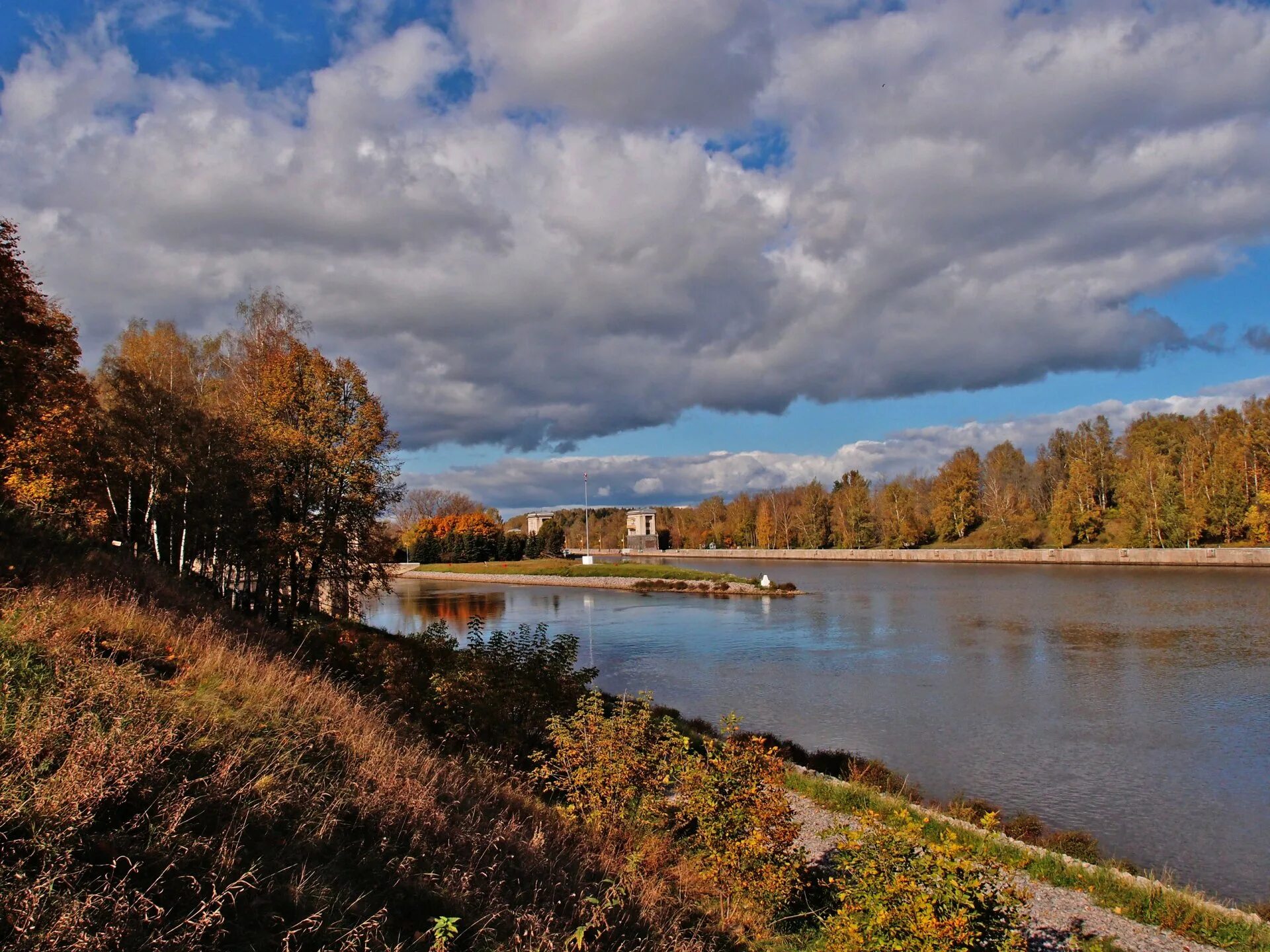 Икша яхрома. Река Яхрома Дмитров. Река Яхрома Московская область. Яхрома река Пушкино. Природа Дмитровского района Московской области.