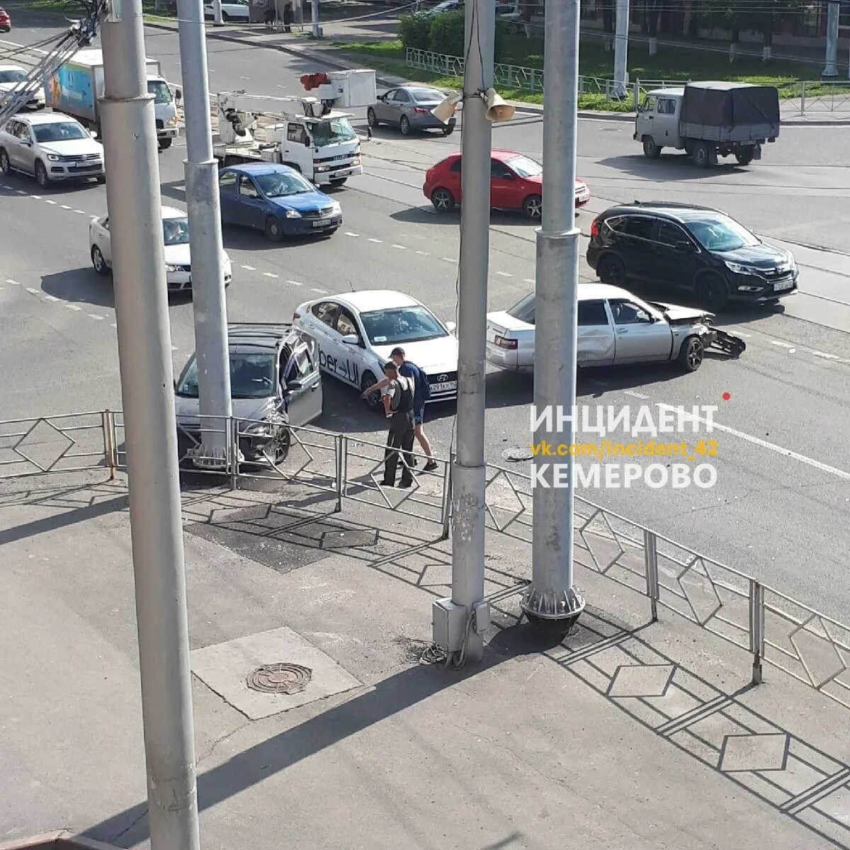 Поликлиника 2 междуреченск. Детская поликлиника кемерово. Детская поликлиника 2 кемерово шахтеров. Проспект шахтёров 73. Проспект шахтеров 73 кемерово.