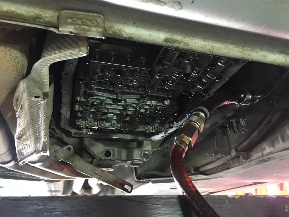 Замена масла в АКПП Пежо (PEUGEOT) 308 - Peugeot 308 (1G), 1,6 л, 2008 года свои