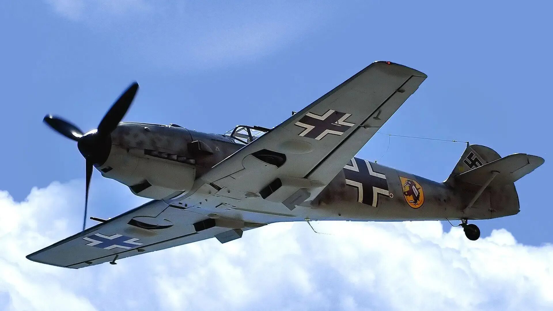 Мистер шмидт. Мессершмитт bf 109. Самолет Messerschmitt bf.109. Истребитель bf 109. Messerschmitt bf.109 истребители Германии.