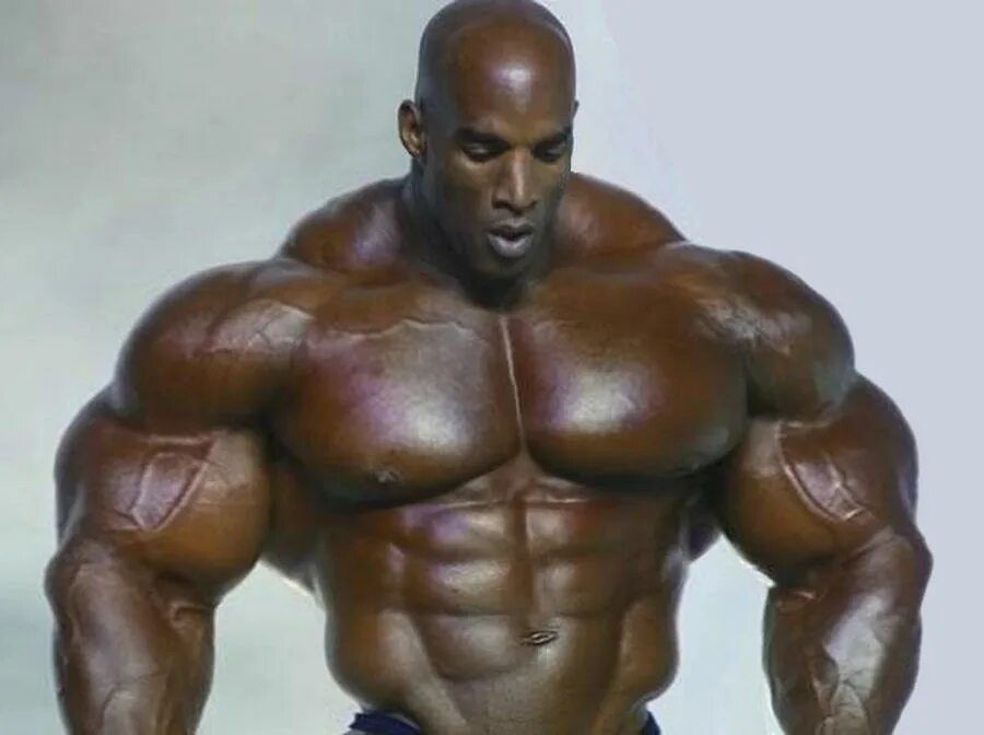 Гигантский жесткий парню. Сидорычев михаил бодибилдинг. Макрофилия giant men. Самый накаченный человек. Качки с большими животами.