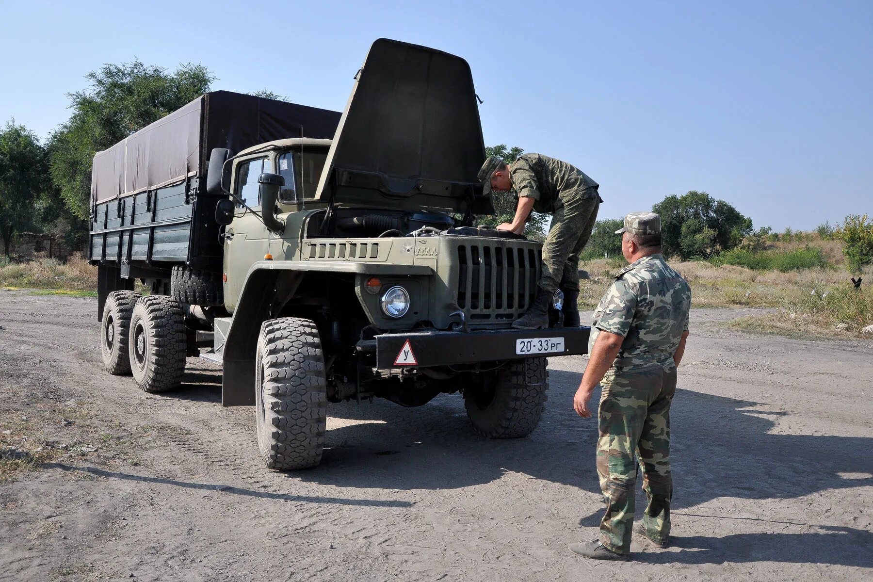 Военный водитель. Водитель в армии. Армейский водитель. Подготовка военных водителей. Механики водители на сво