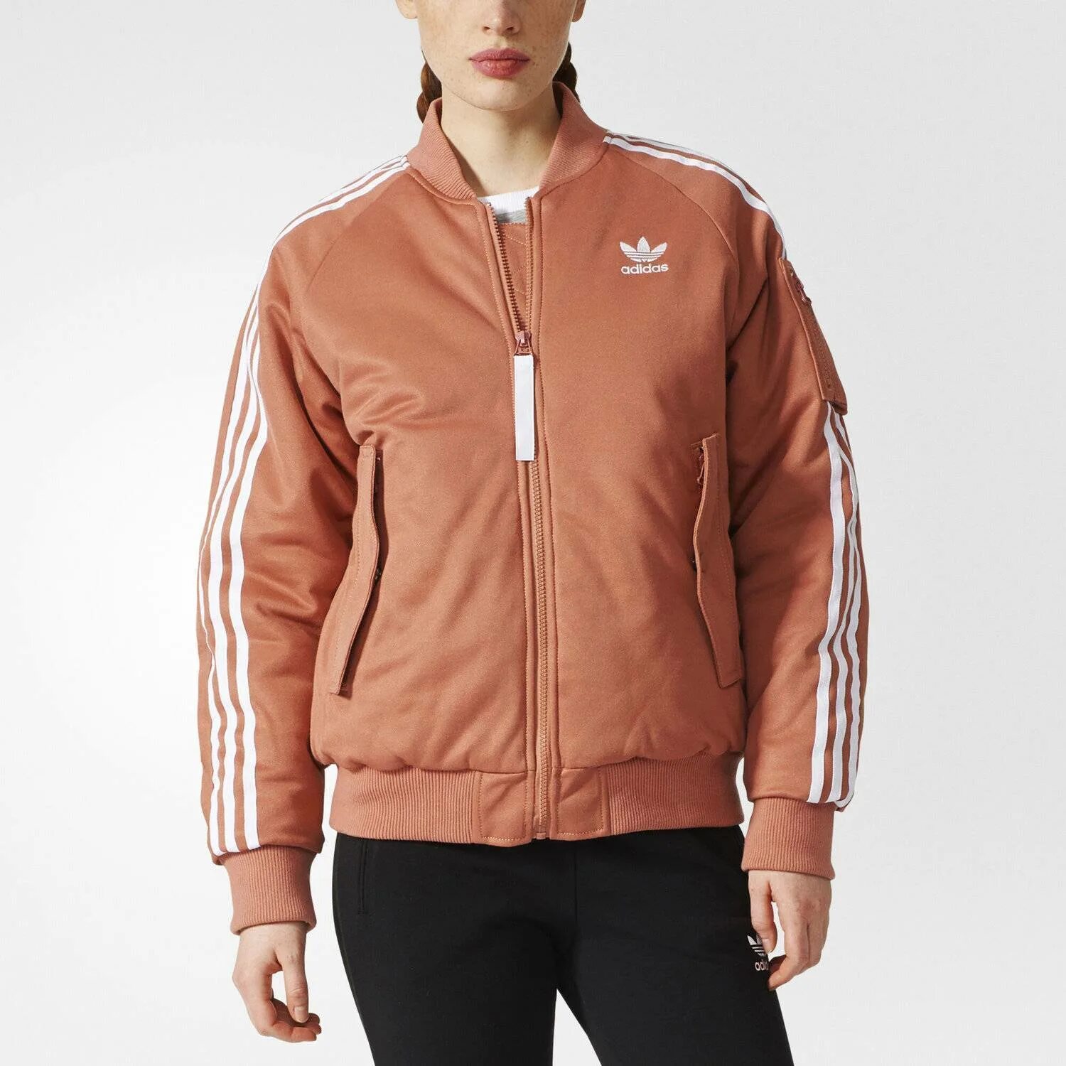 Бомбер адидас Ориджиналс. Куртка adidas Originals Bomber Jacket женская. Адидас 17 бомбер. Куртка short adidas Originals. Бомбер недорого