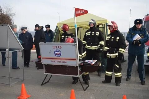 Начальник пожарного аварийно спасательного