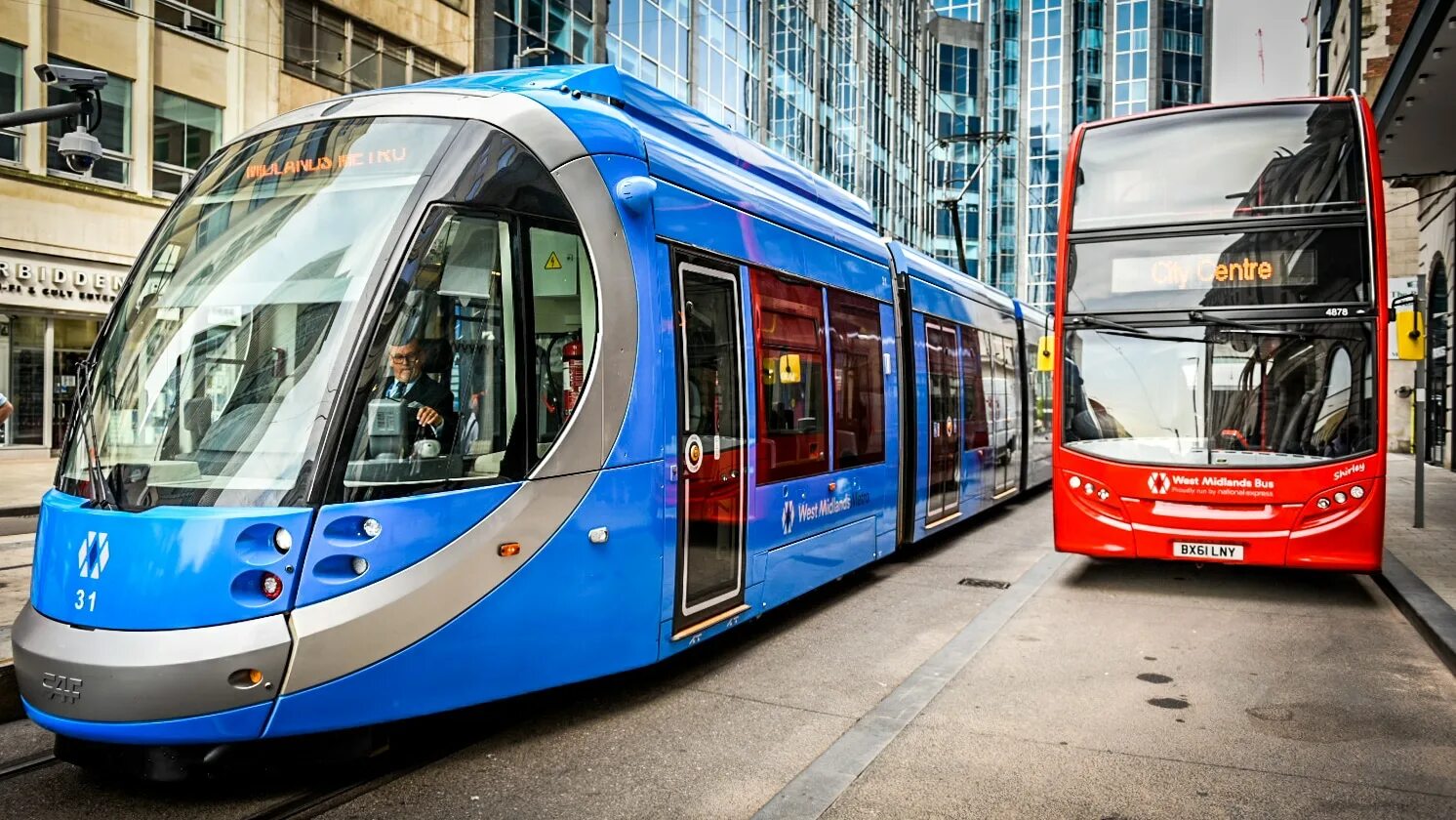 Трамвай автобус Мюнхен. Автобус трамвай метро. Новые виды городского транспорта BRT. Развитие транспорта в Нидерландах.