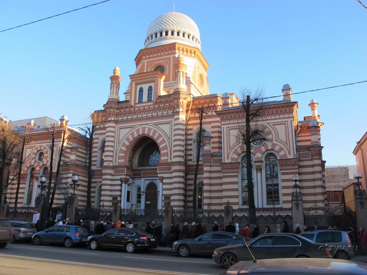 Большую синагогу. Хоральная синагога в Петербурге. Большая хоральная синагога Москва. Иудейский храм в Санкт-Петербурге. Иудейский храм синагога Санкт Петербург.