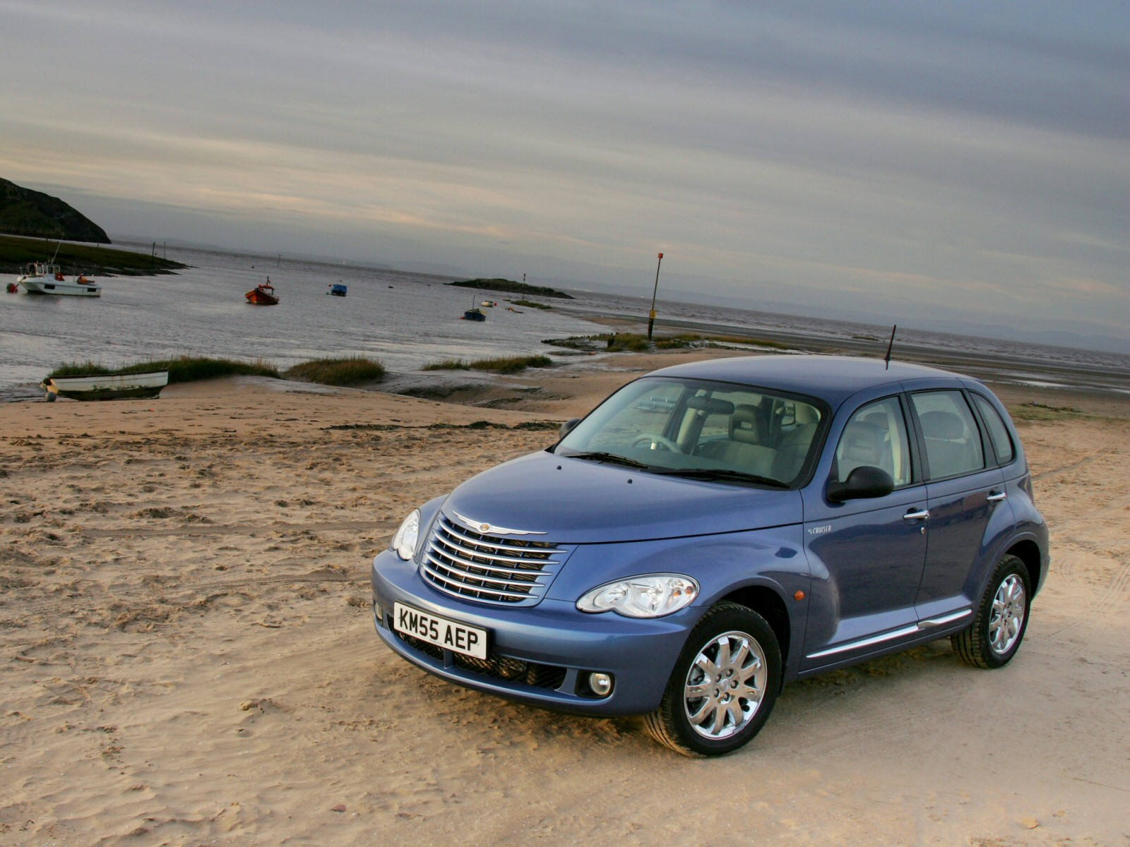 Рт крузер. Chrysler pt cruiser хэтчбек. chrysler pt cruiser uk. крайслер круиз. chrysler пятикрузер.