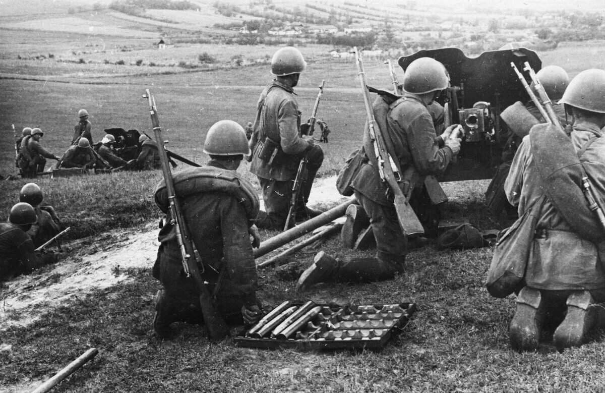 К лету 1941 года. Оборона могилёва в 1941. оборона одессы 1941. оборона могилева летом 1941. героическая оборона могилева летом 1941.
