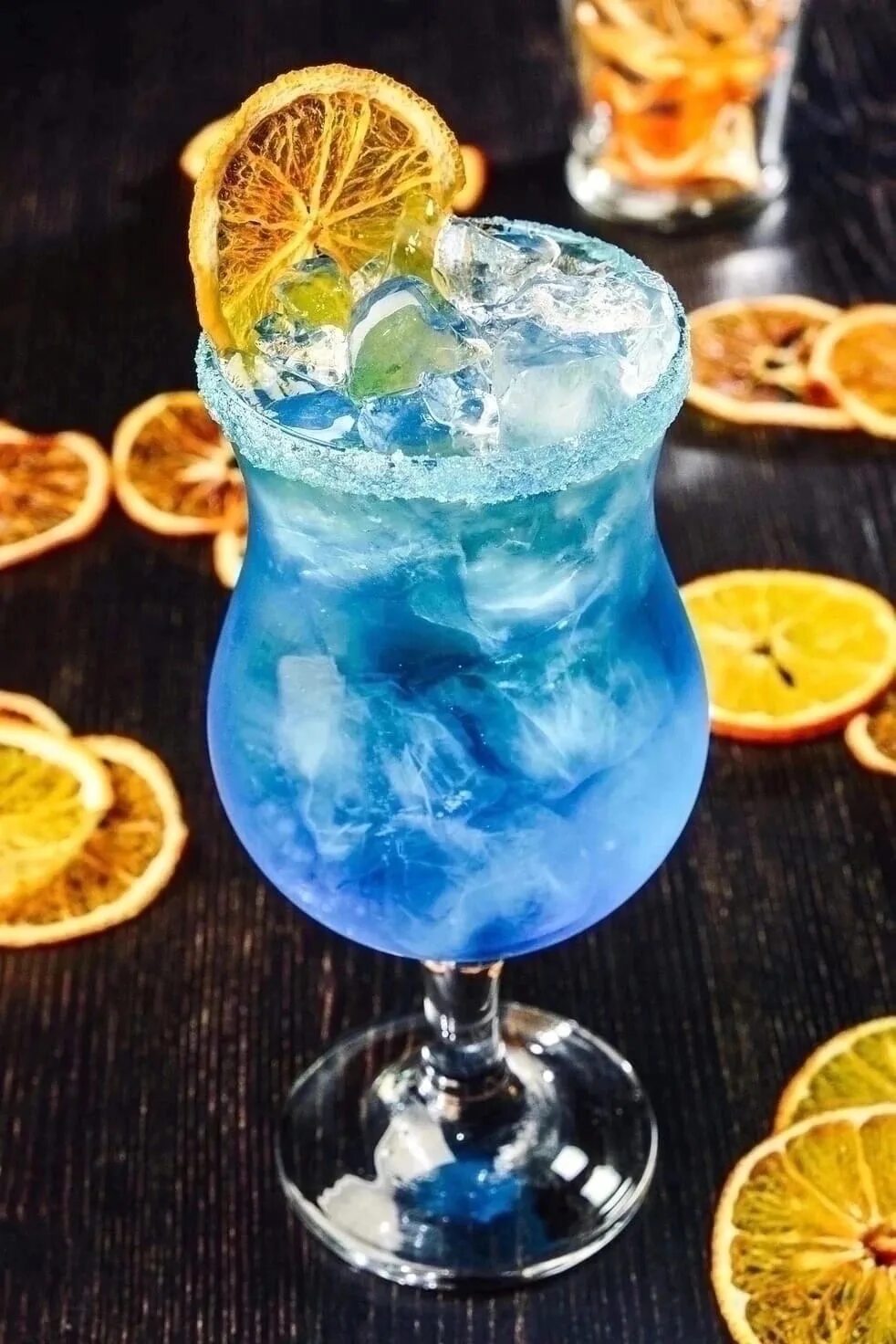 Голуба лагуна коктейль. Голубая лагуна коктейль. блю лагун коктейль. голубая лагуна blue lagoon коктейль. голубая лагуна коктейль алкогольный.