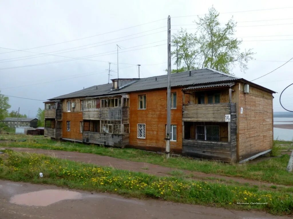 Братск мамырская 61а. Подбельского 12 братск. Подбельского 44 братск. Домики братск. Приморская 9 братск.