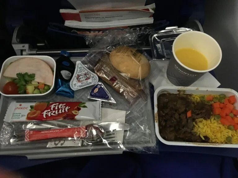 Победа можно ли еду. Еда в самолете Аэрофлот. Питание на борту Аэрофлот 2020. Питание на рейсе Аэрофлота. Аэрофлот обед.