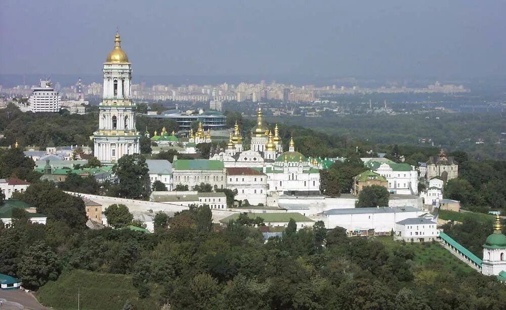 Киево-печерская лавра киев. Киево-печерская лавра фото. Где родился лавра. Где родился лавра. Киево печерский монастырь в киеве.