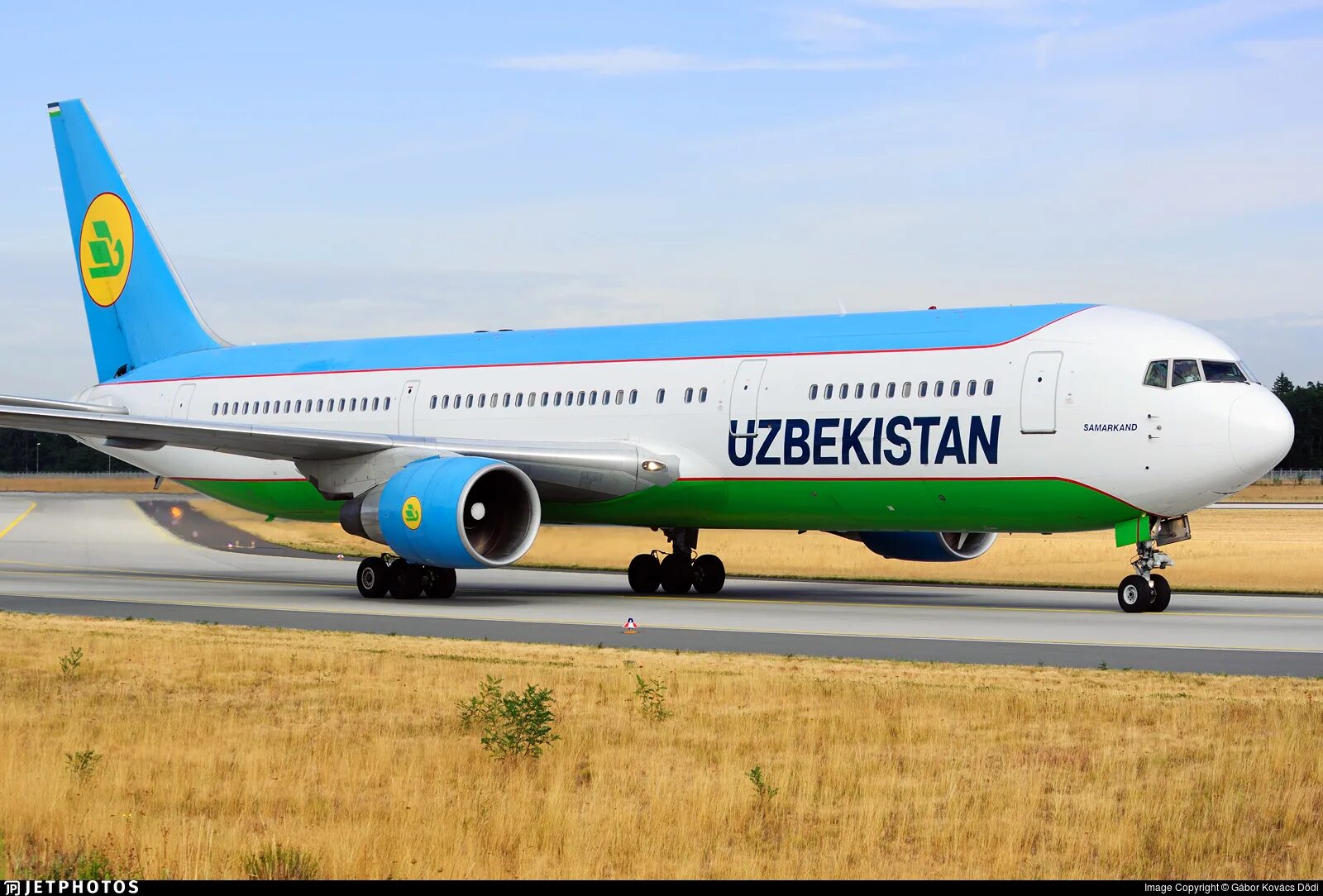 Uzbekistan Airways Боинг 757. Боинг 747 Uzbekistan. Uzbekistan Airways uk67001. Uzbekistan Airways Боинг 747.